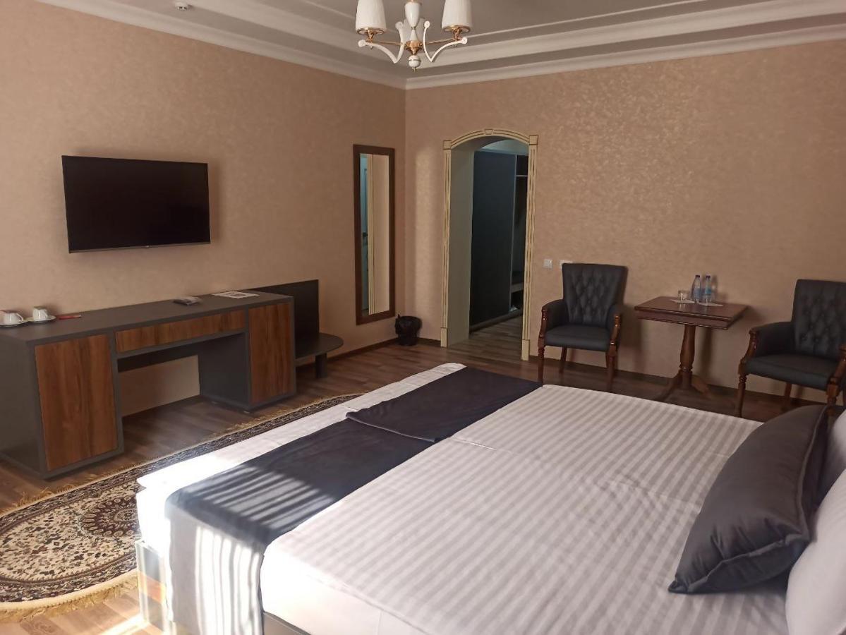 Fayz Hotell Urgench Exteriör bild